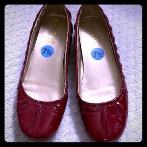 MeToo patten leather flats
